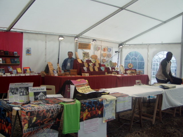 LES STANDS DU OFF